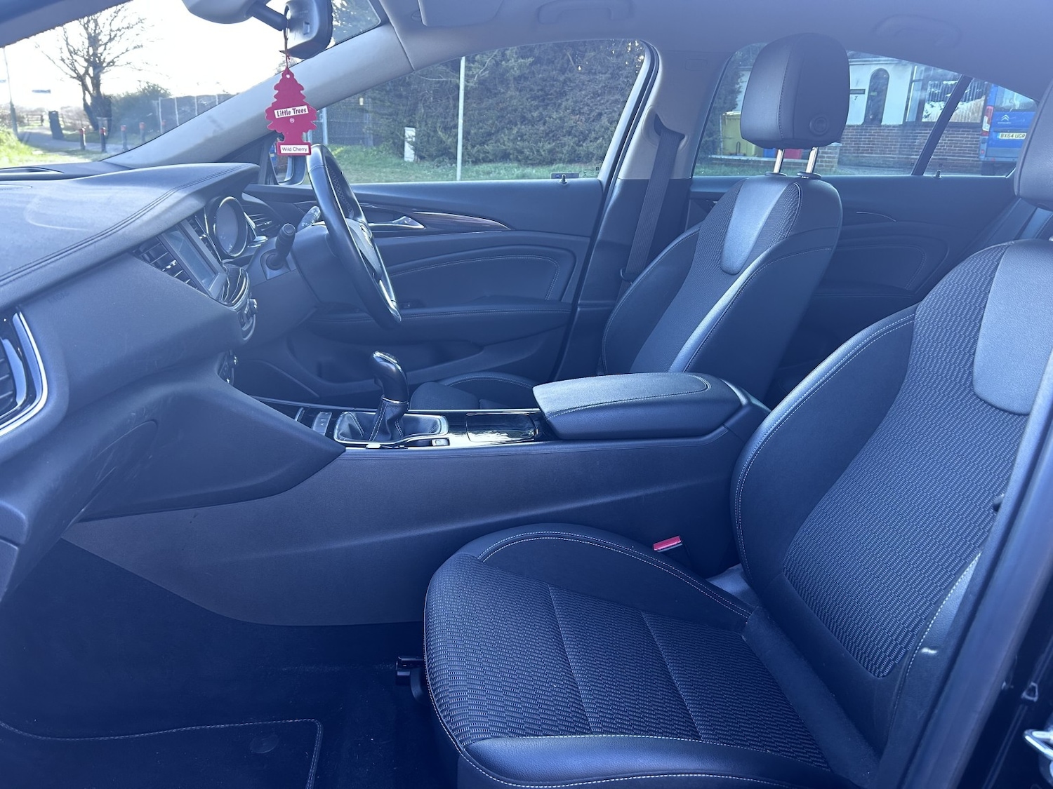 Used Vauxhall Insignia 2017 for sale - 77643796: Photo 13