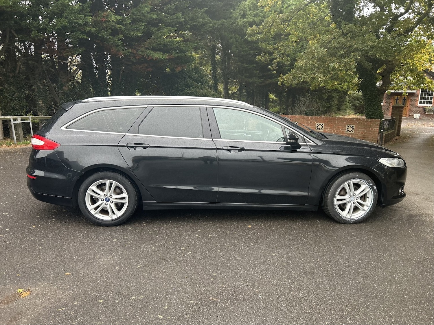 Used Ford Mondeo 2015 for sale - 76430970: Photo 2