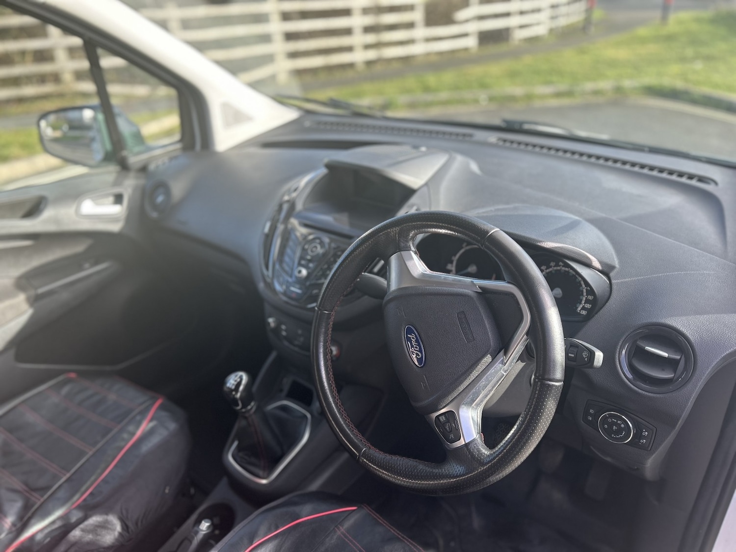 Used Ford Transit Courier 2017 for sale - 77289074: Photo 10