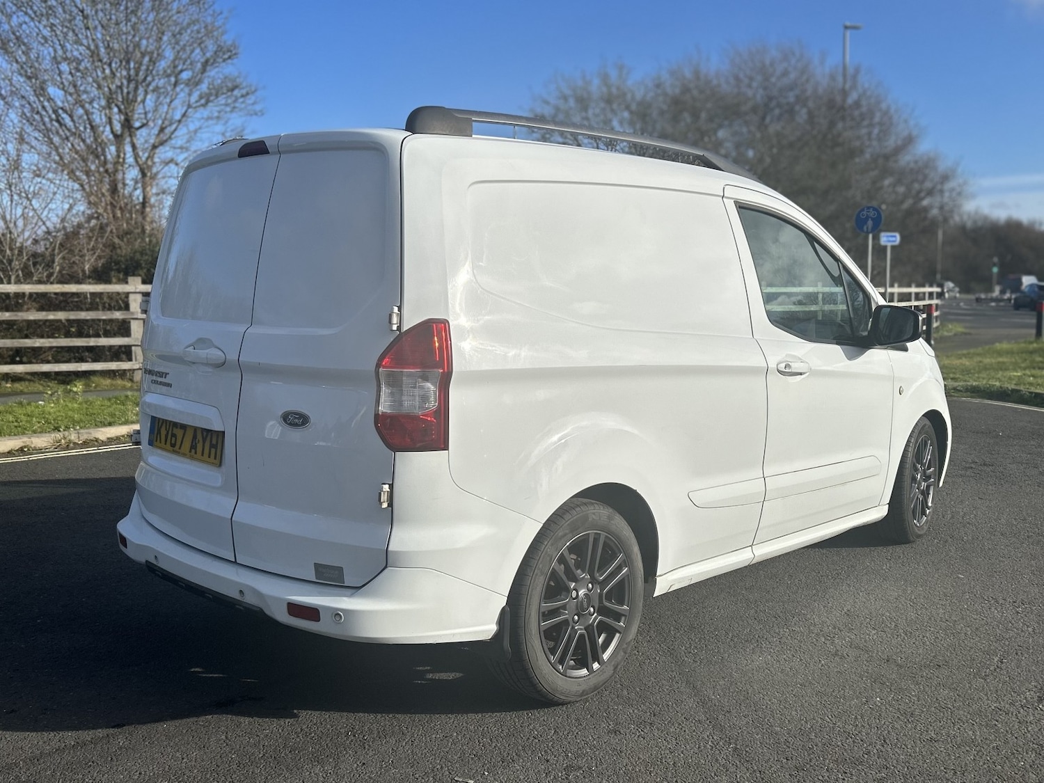 Used Ford Transit Courier 2017 for sale - 77289074: Photo 3