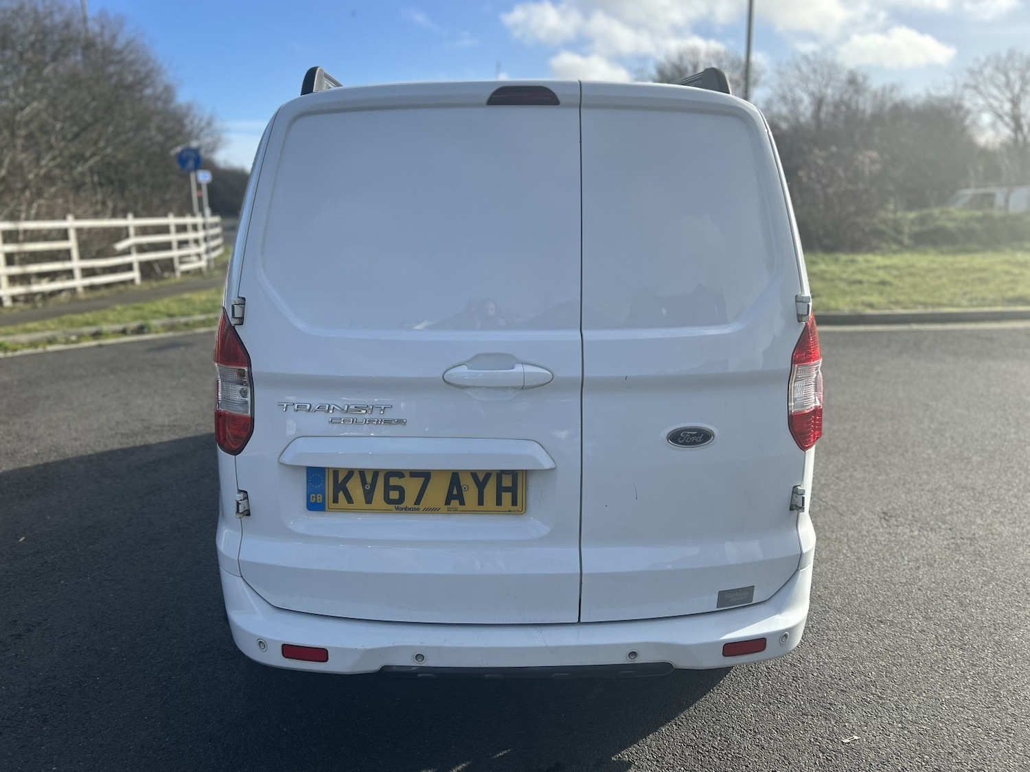 Used Ford Transit Courier 2017 for sale - 77289074: Photo 4