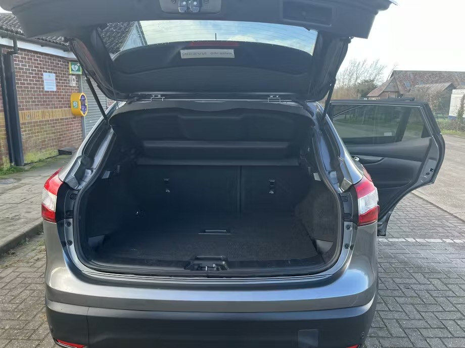 Used Nissan Qashqai 2016 for sale - 77541642: Photo 9