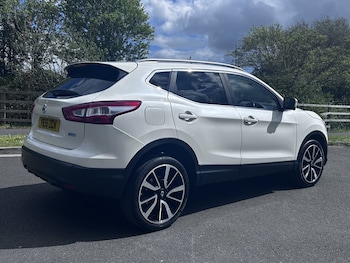 Used Nissan Qashqai 2015 for sale - 78229015: Photo