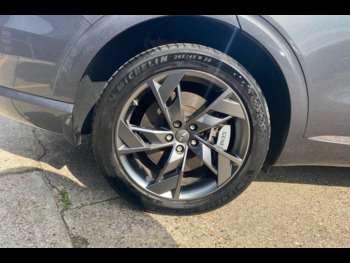 Used Genesis GV70 2023 for sale - 75006079: Photo