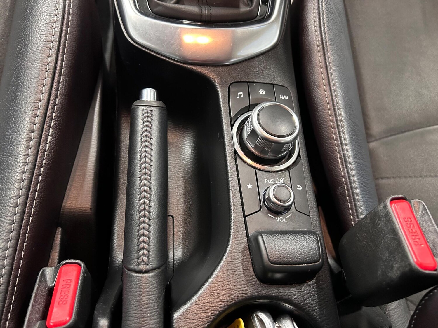 Used Mazda Mazda2 2017 for sale - 76850153: Photo 27