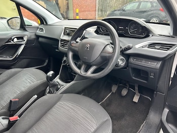 Used Peugeot 208 2016 for sale - 77892741: Photo