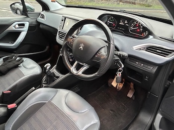 Used Peugeot 208 2018 for sale - 77559915: Photo