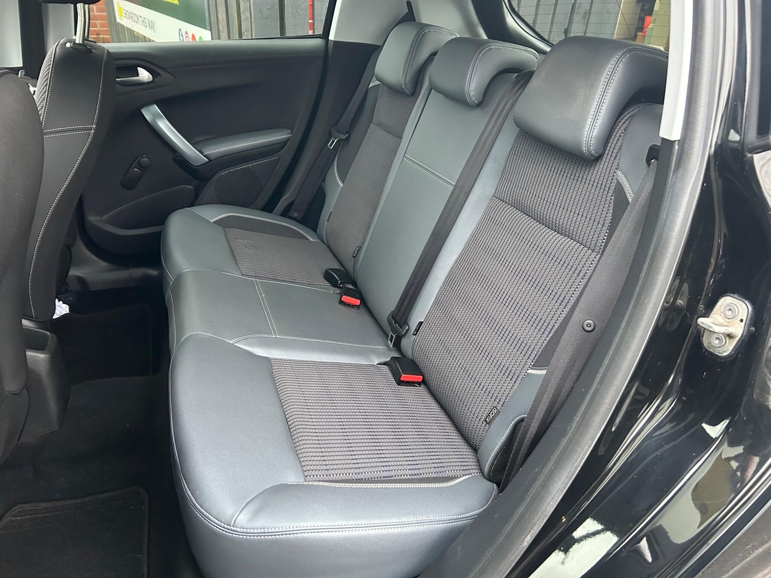 Used Peugeot 208 2018 for sale - 77559915: Photo 8