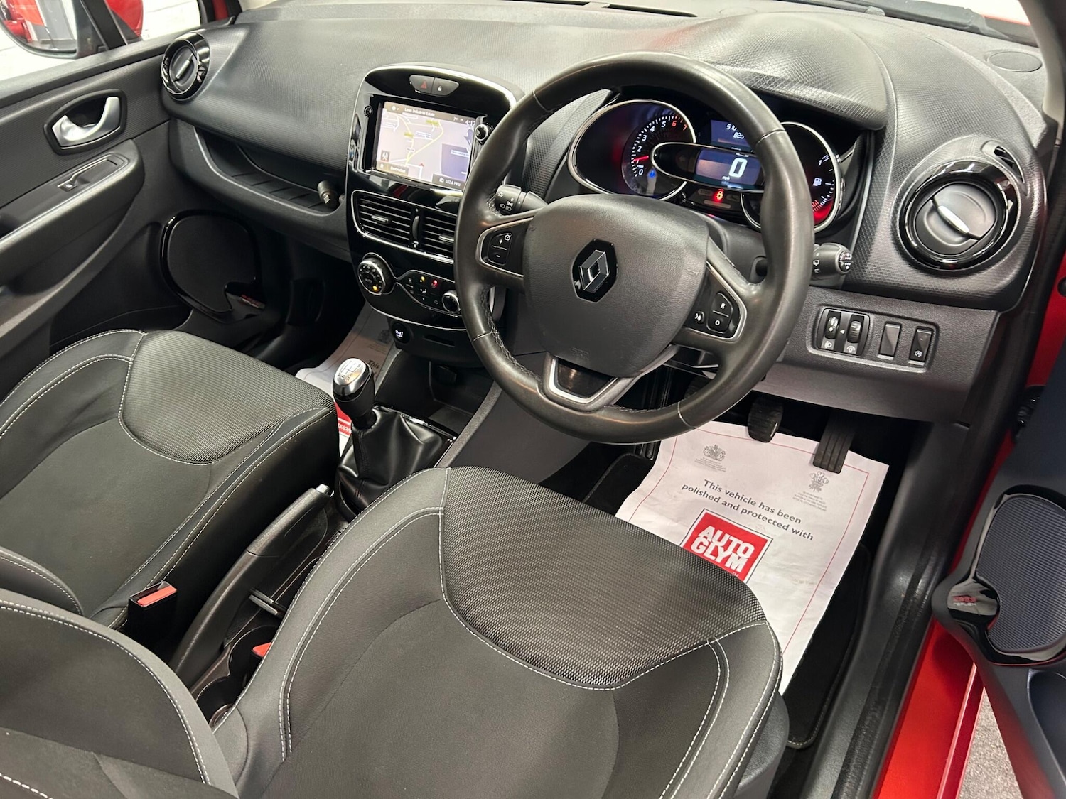 Used Renault Clio 2018 for sale - 77633518: Photo 11