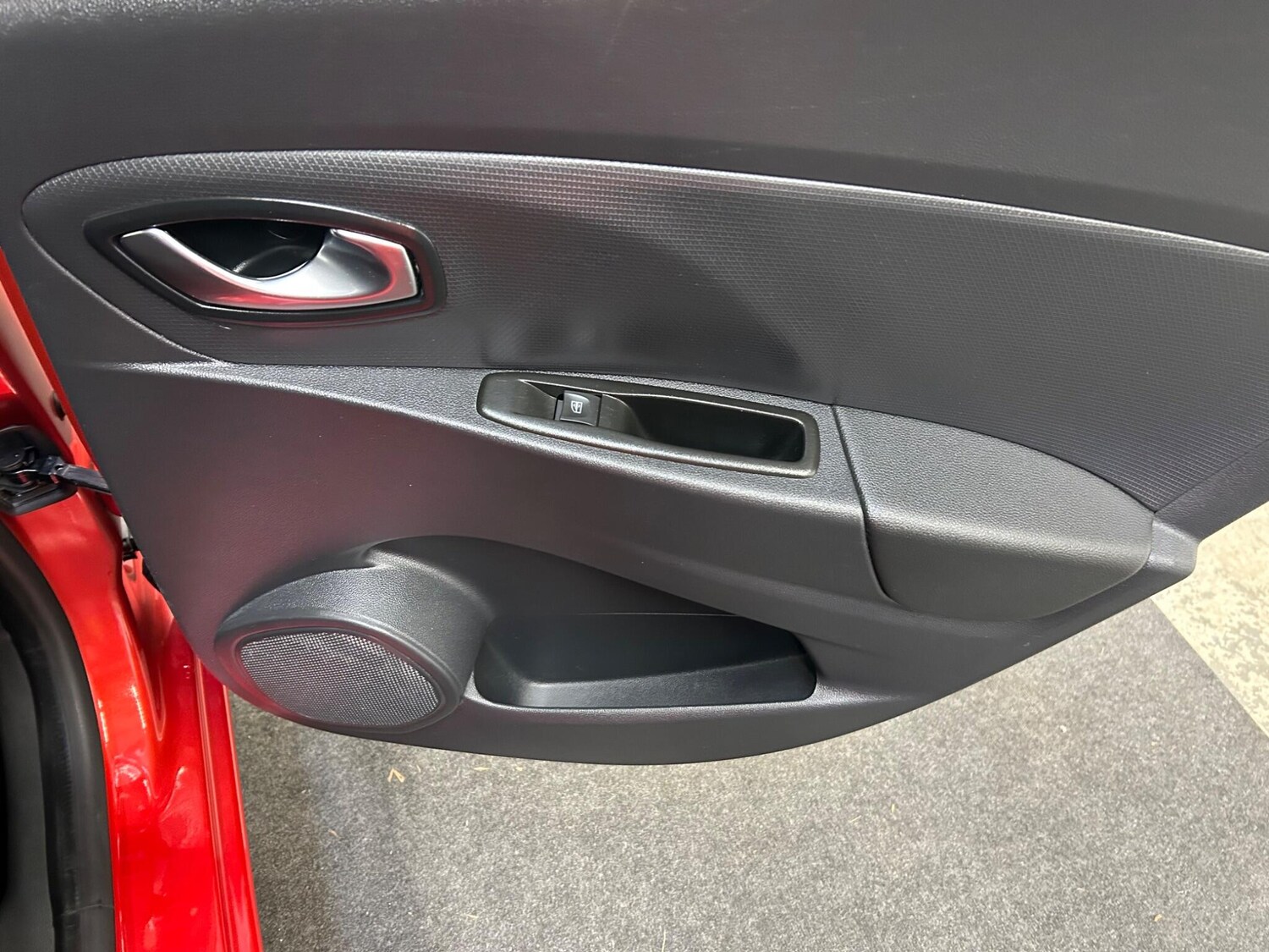 Used Renault Clio 2018 for sale - 77633518: Photo 34