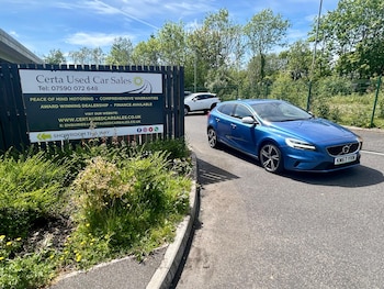 Used Volvo V40 2017 for sale - 78877863: Photo