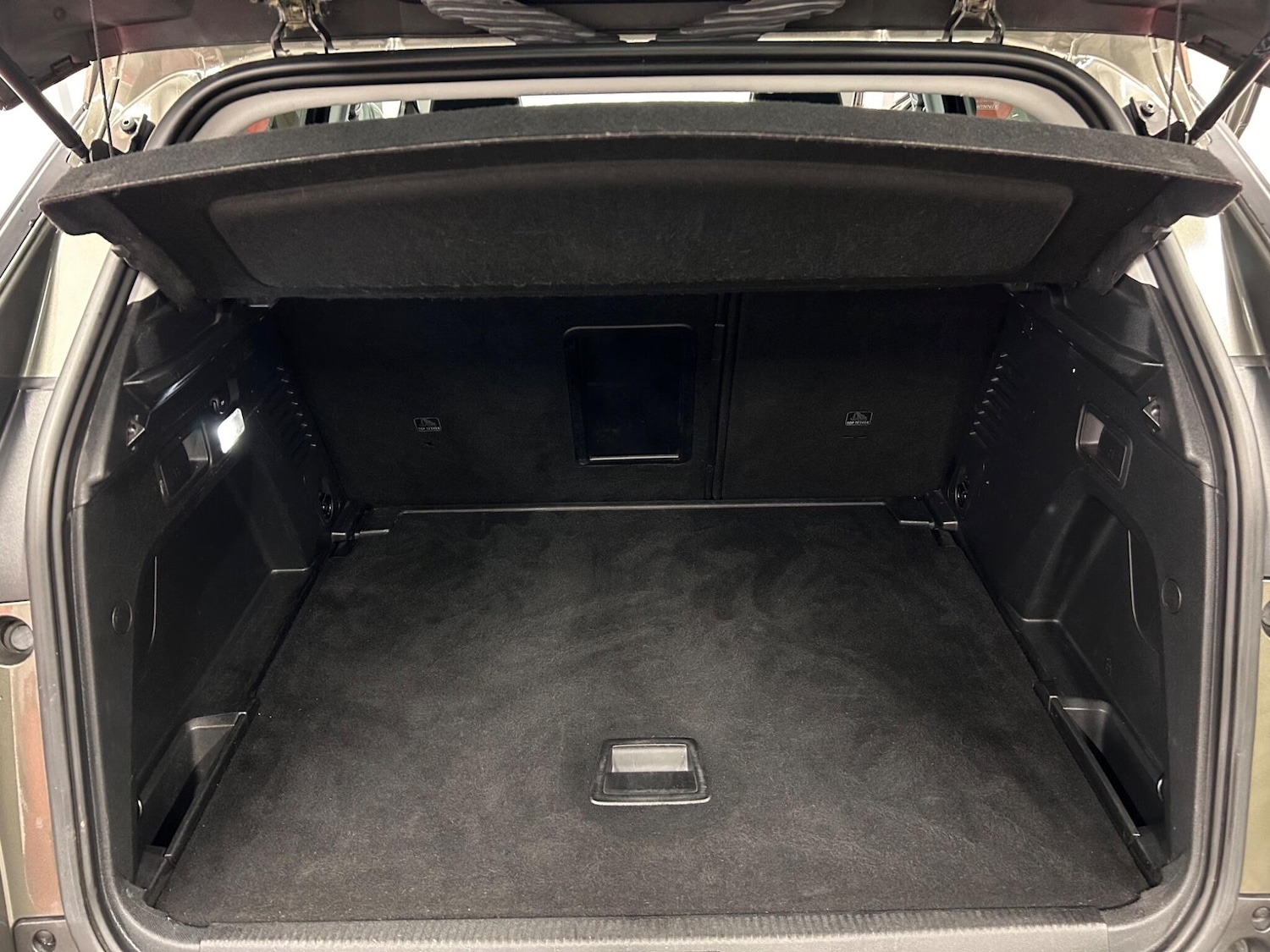 Used Peugeot 3008 2017 for sale - 76612961: Photo 20