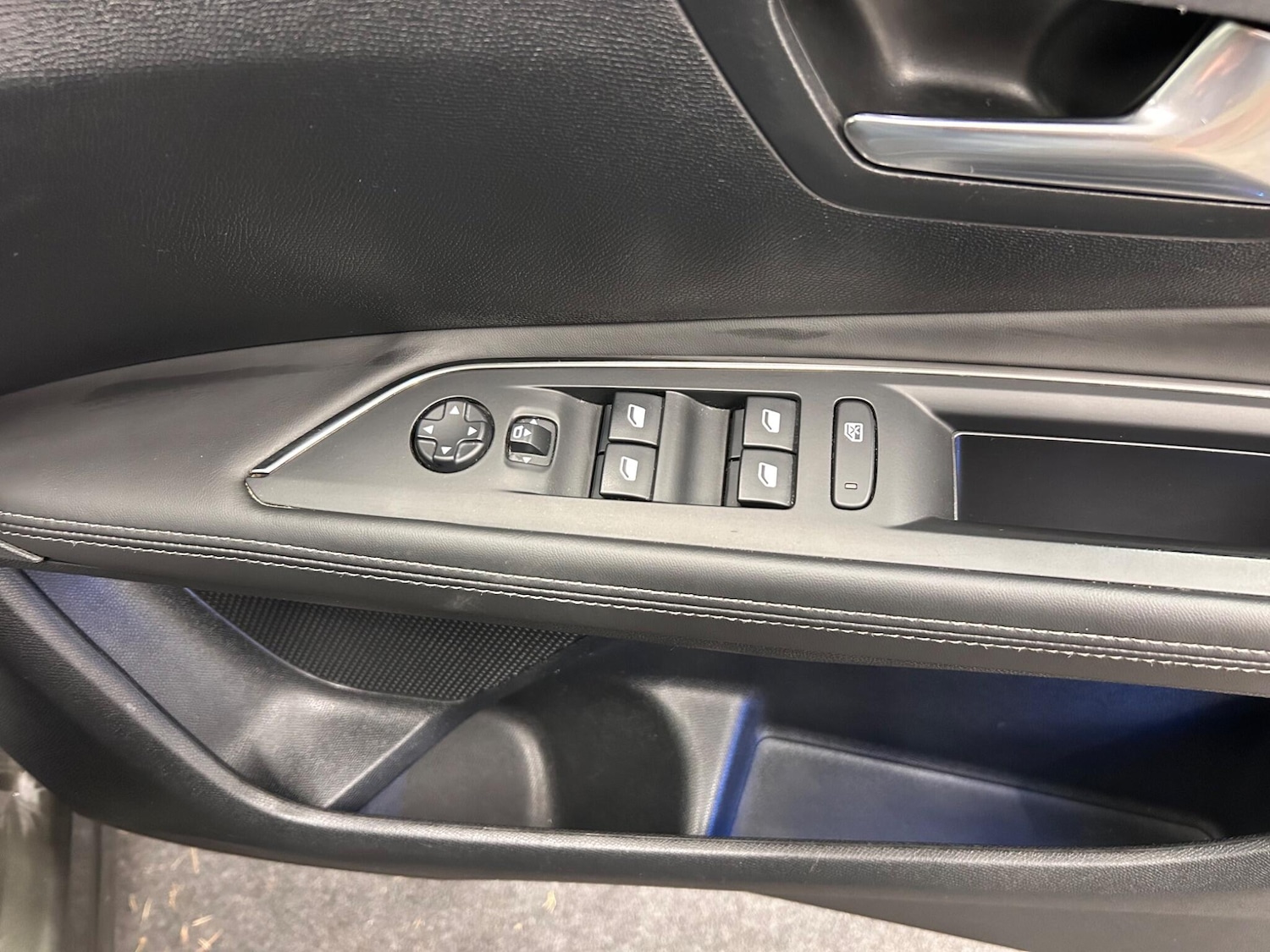 Used Peugeot 3008 2017 for sale - 76612961: Photo 35