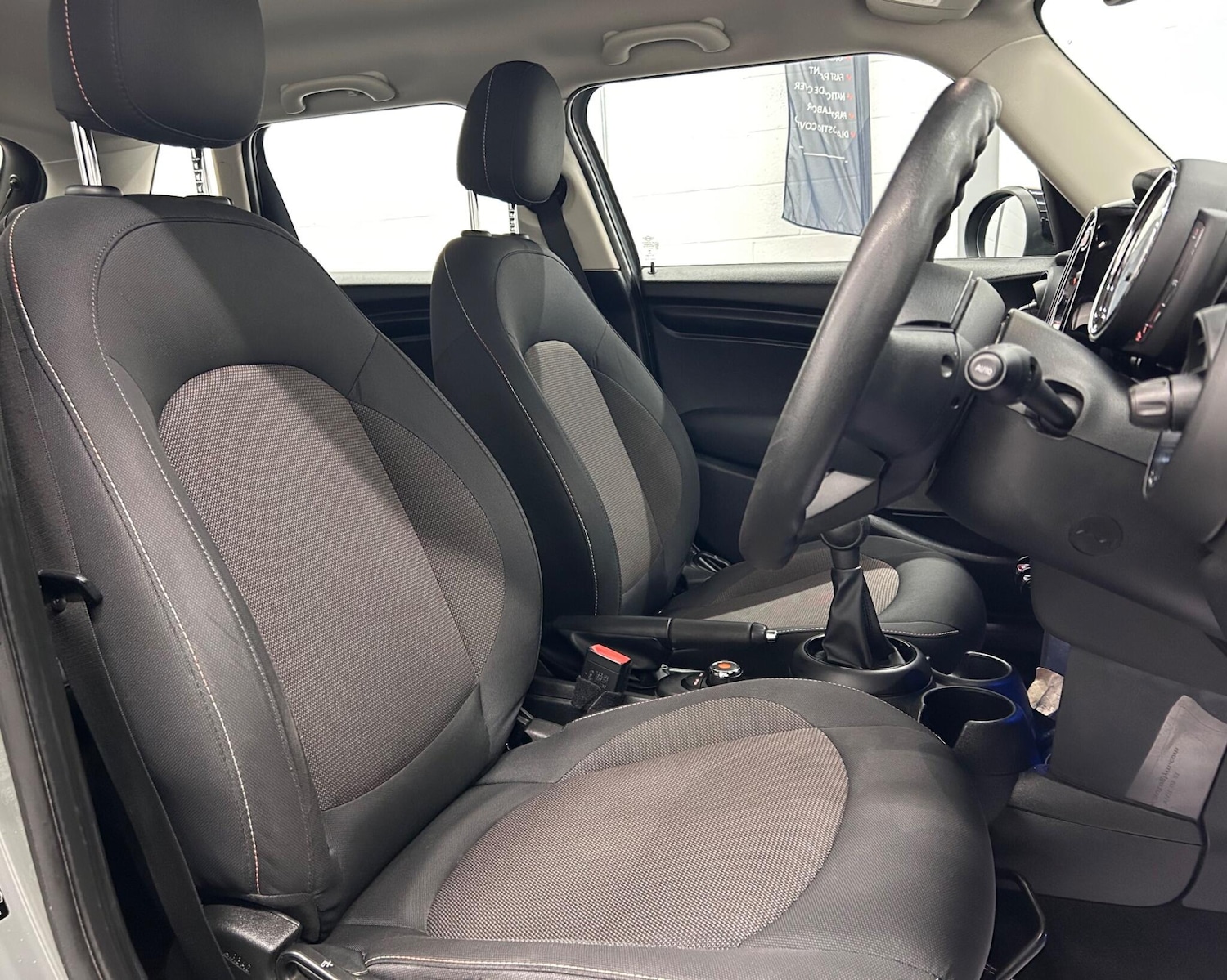 Used MINI Hatch 2019 for sale - 76976777: Photo 11