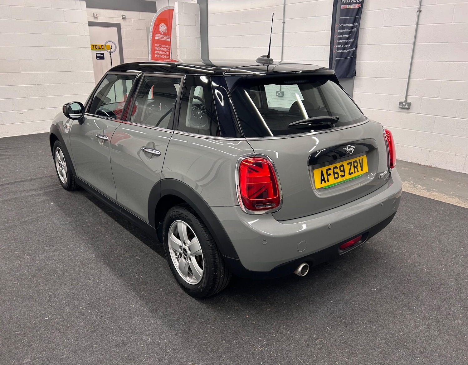 Used MINI Hatch 2019 for sale - 76976777: Photo 5