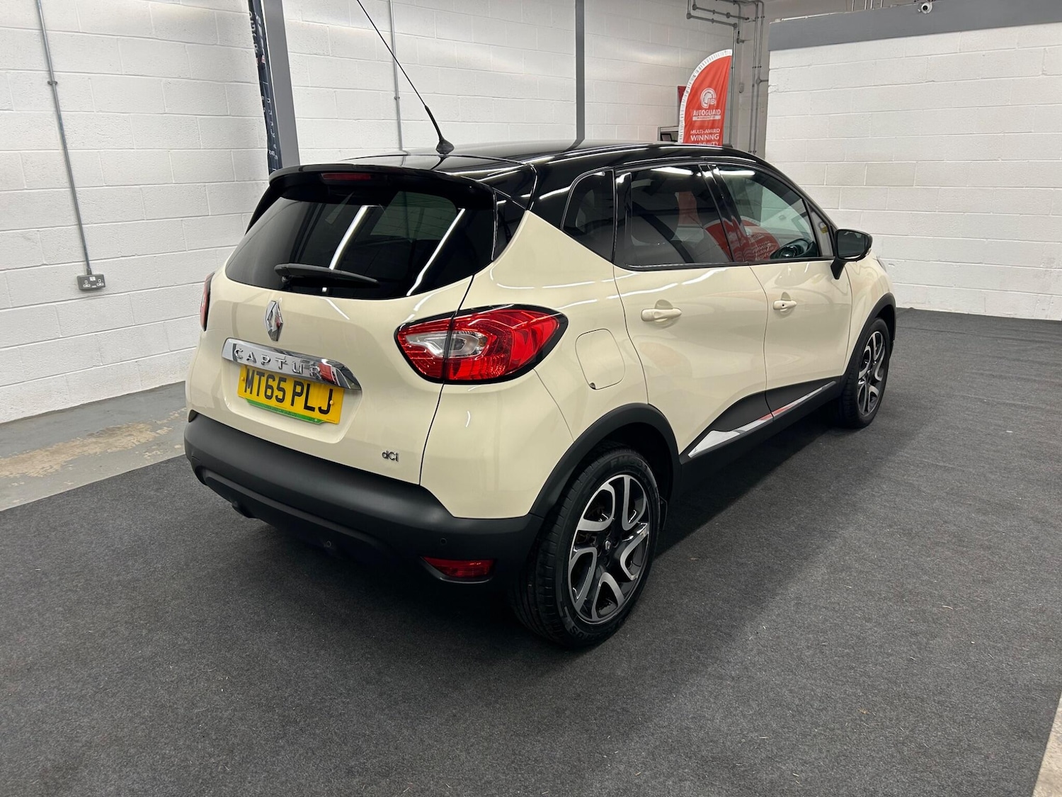 Used Renault Captur 2015 for sale - 77510634: Photo 10