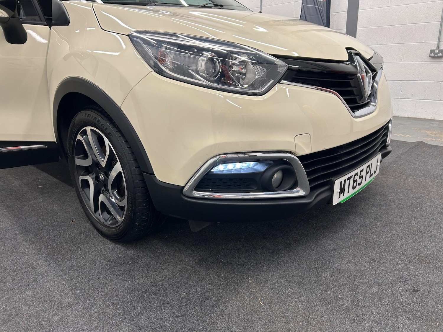 Used Renault Captur 2015 for sale - 77510634: Photo 12