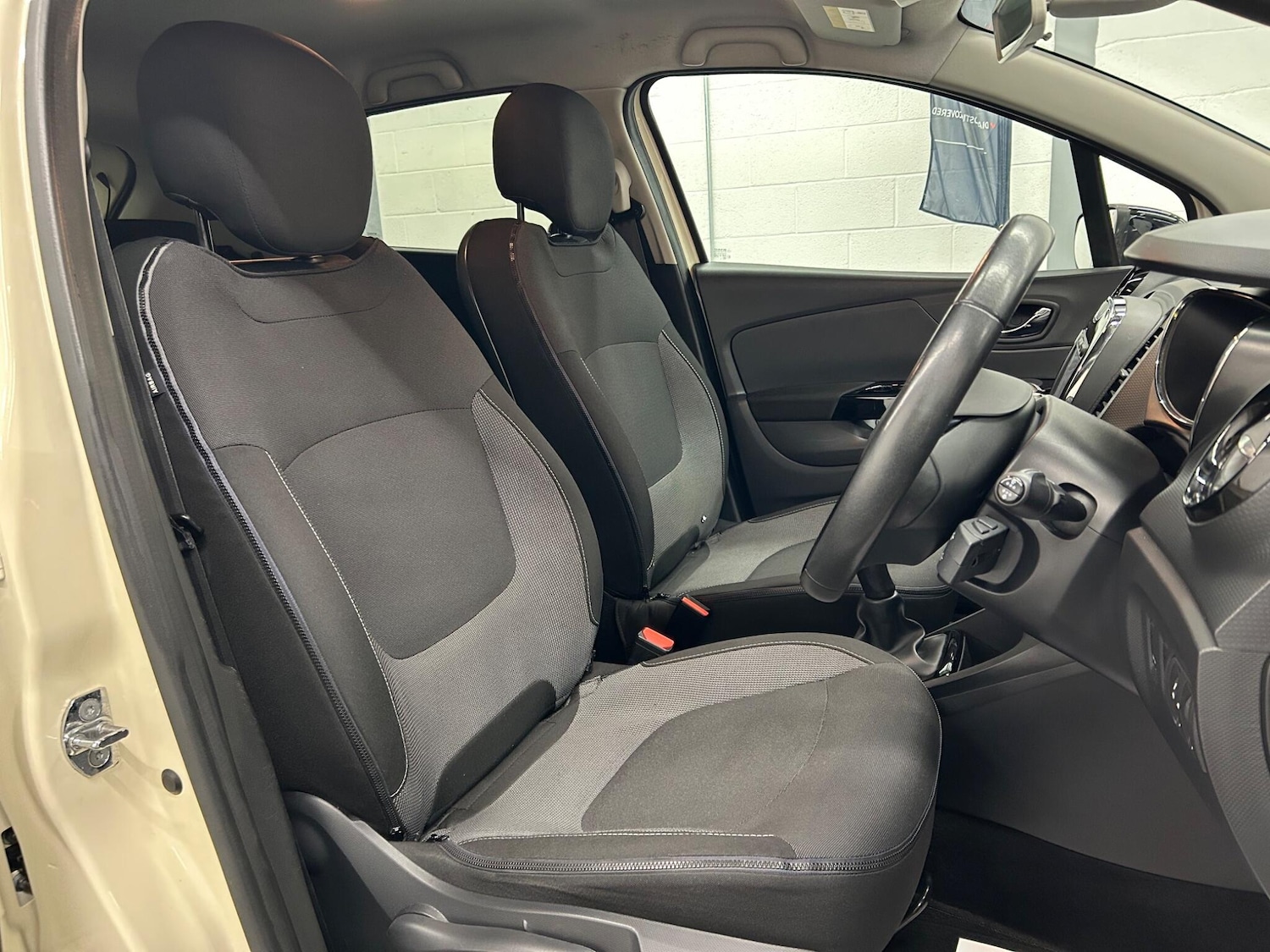 Used Renault Captur 2015 for sale - 77510634: Photo 19