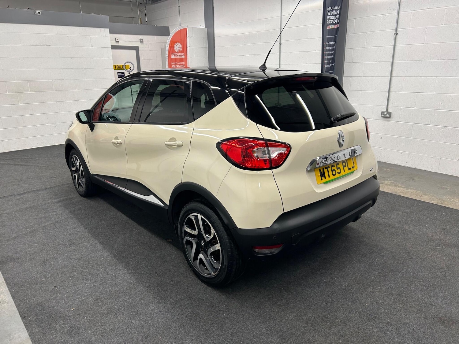 Used Renault Captur 2015 for sale - 77510634: Photo 6