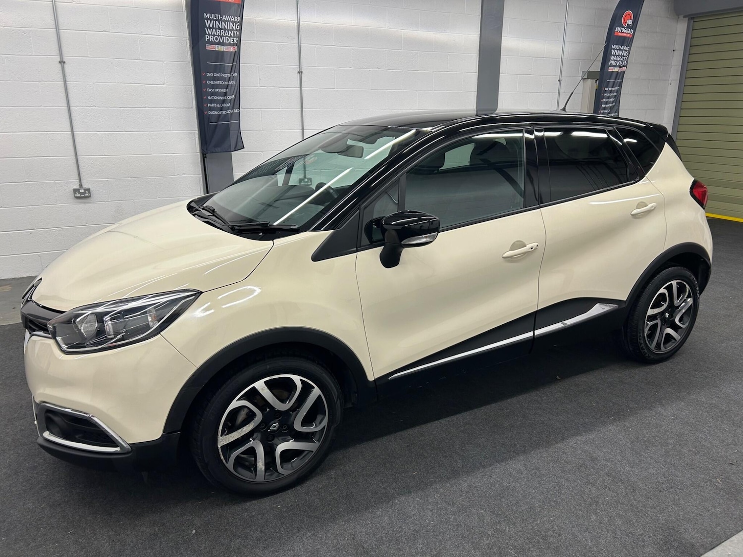 Used Renault Captur 2015 for sale - 77510634: Photo 8