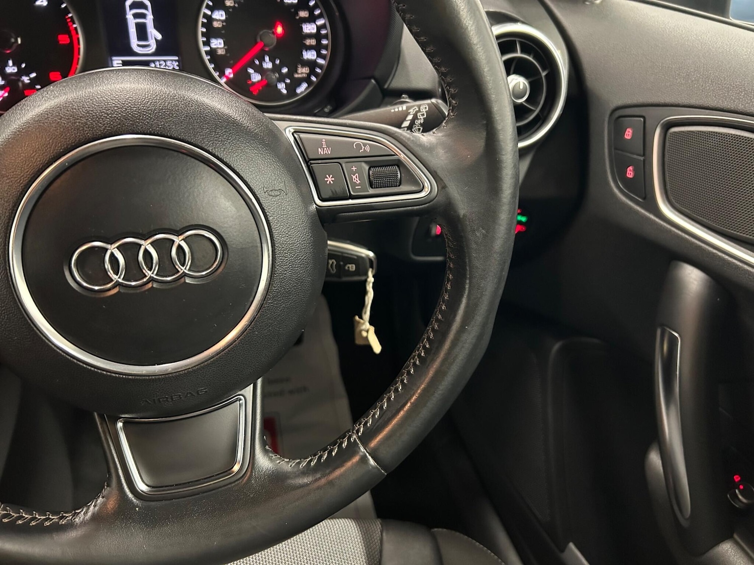 Used Audi A1 2015 for sale - 77229843: Photo 25