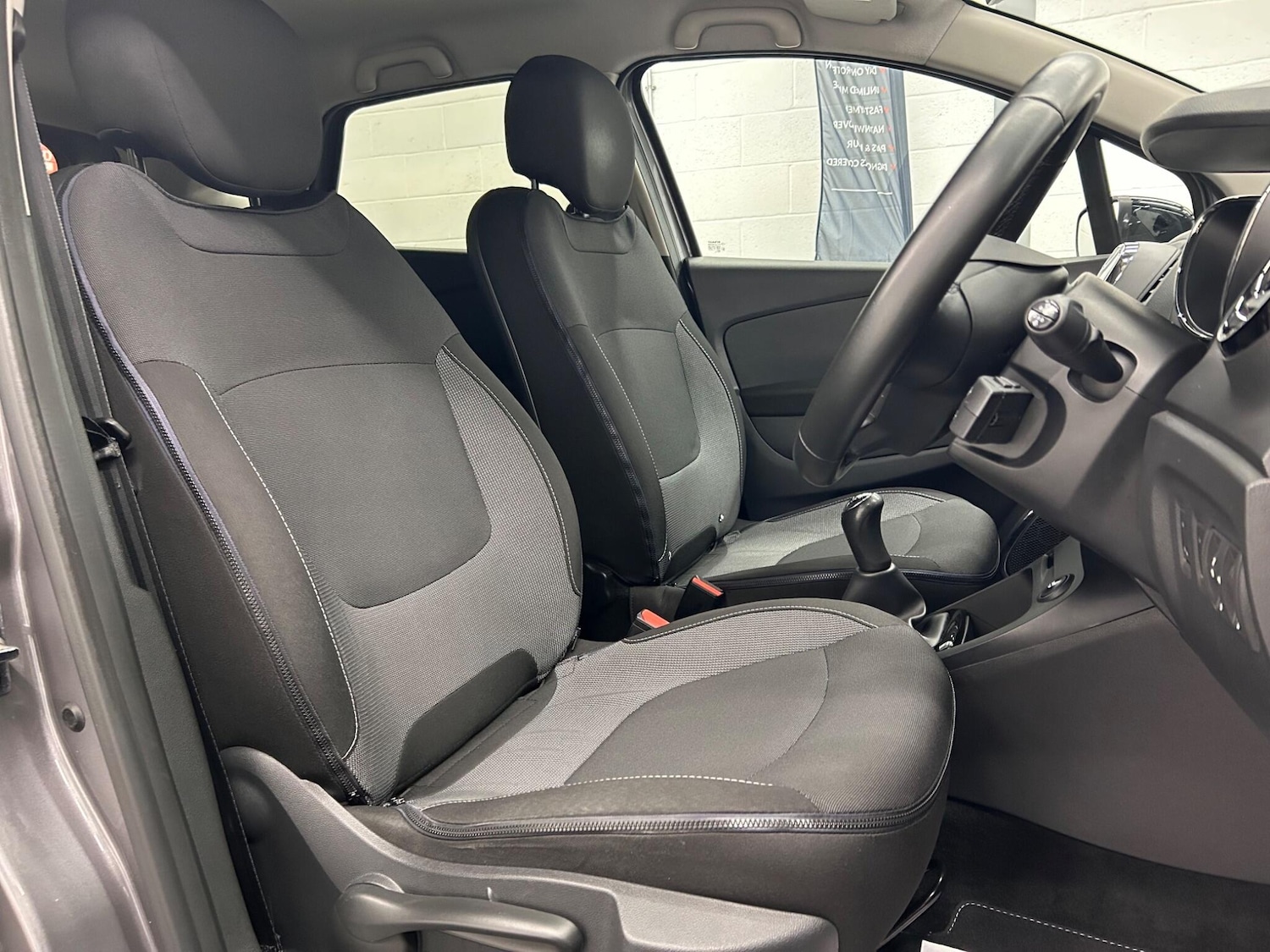 Used Renault Captur 2017 for sale - 76613169: Photo 14