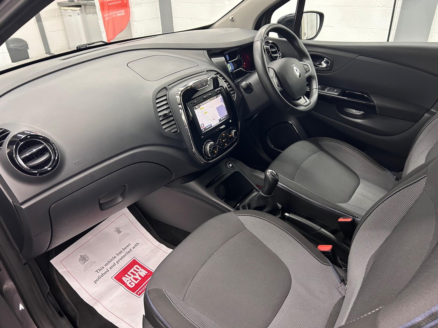 Used Renault Captur 2017 for sale - 76613169: Photo 15