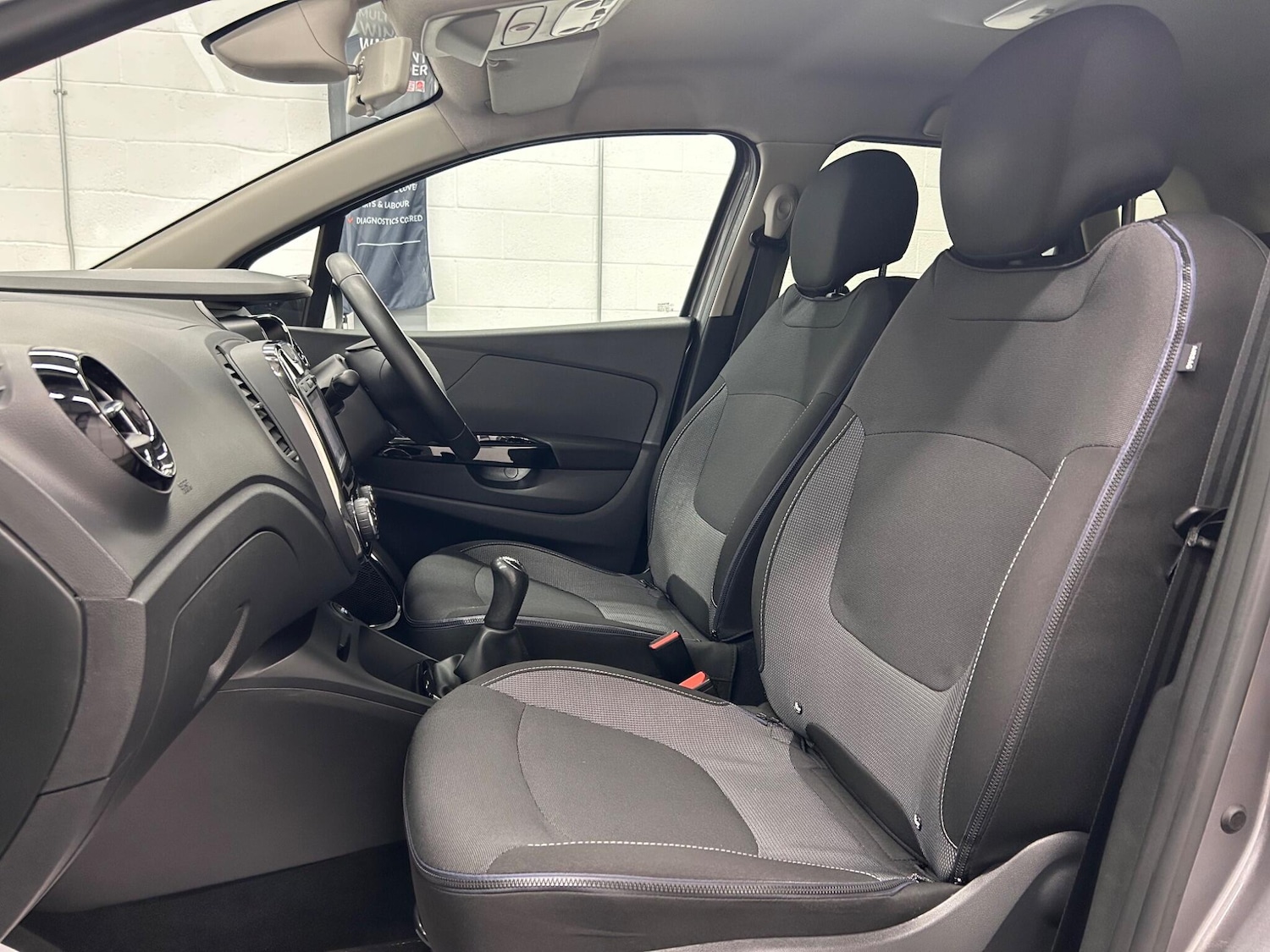 Used Renault Captur 2017 for sale - 76613169: Photo 16