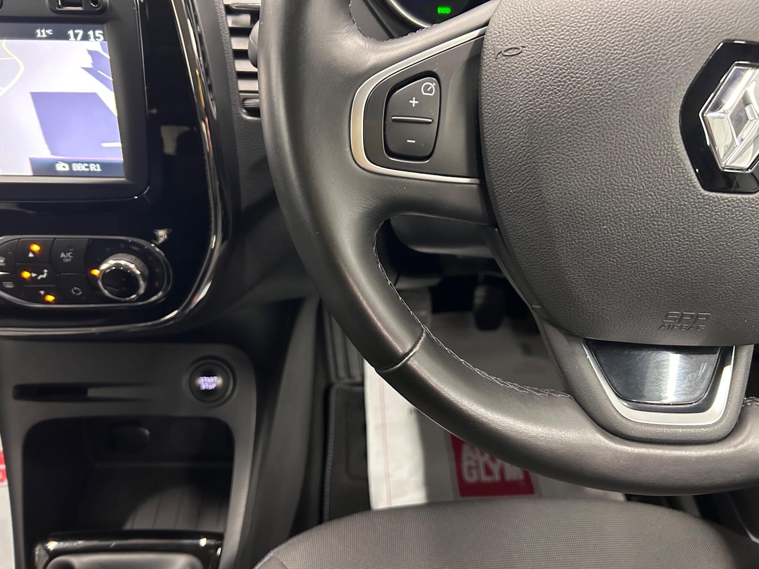 Used Renault Captur 2017 for sale - 76613169: Photo 27