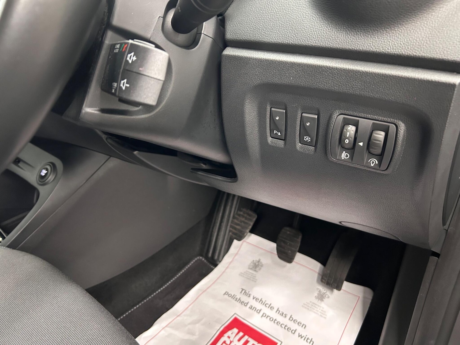 Used Renault Captur 2017 for sale - 76613169: Photo 32