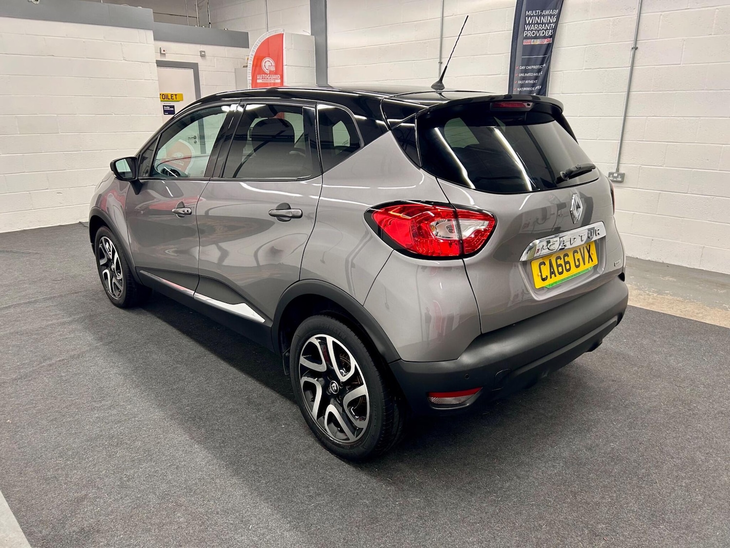 Used Renault Captur 2017 for sale - 76613169: Photo 5