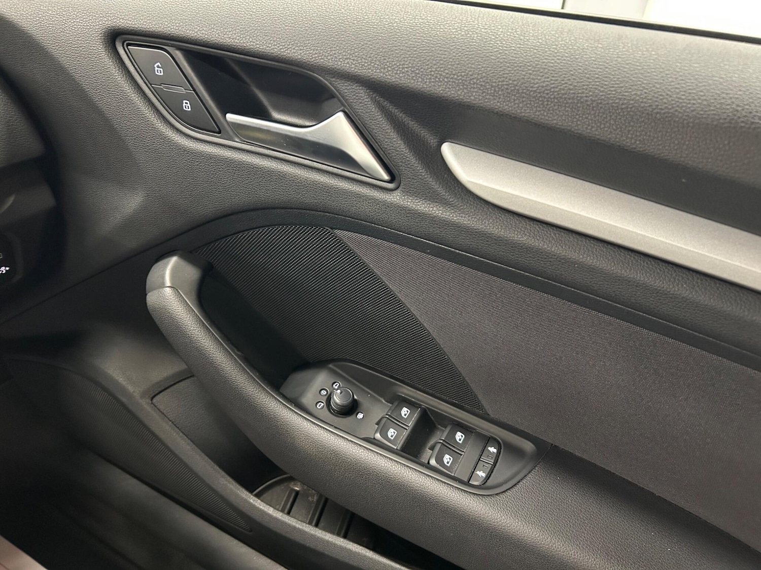 Used Audi A3 2018 for sale - 77097629: Photo 24