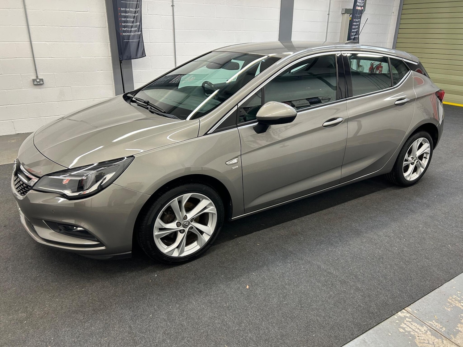 Used Vauxhall Astra 2017 for sale - 78128158: Photo 10