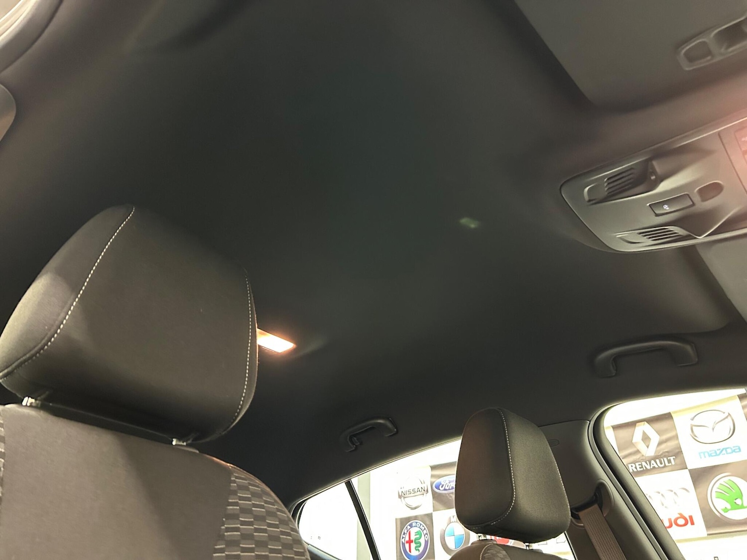 Used Vauxhall Astra 2017 for sale - 78128158: Photo 32