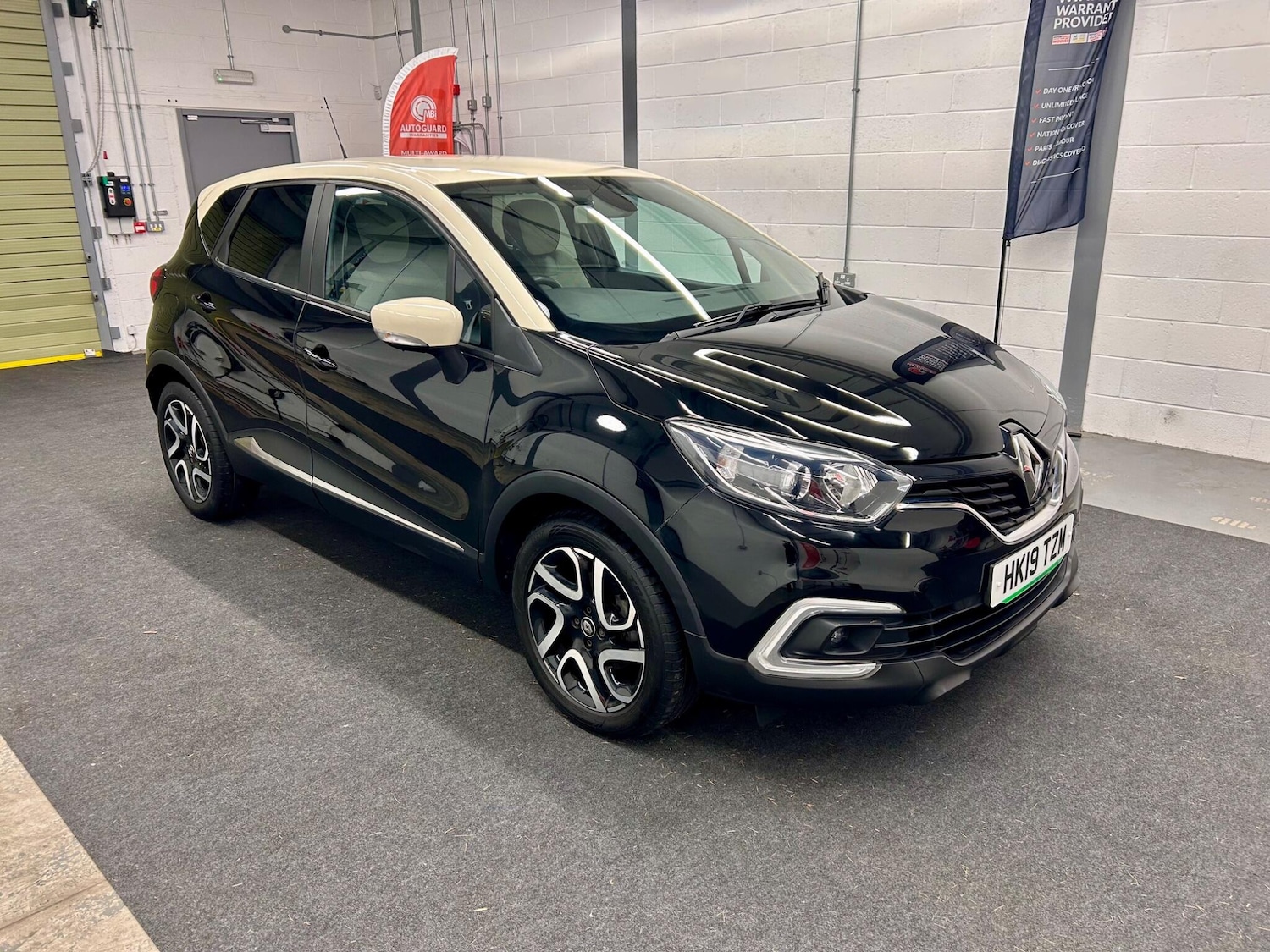 Used Renault Captur 2019 for sale - 76913363: Photo 1