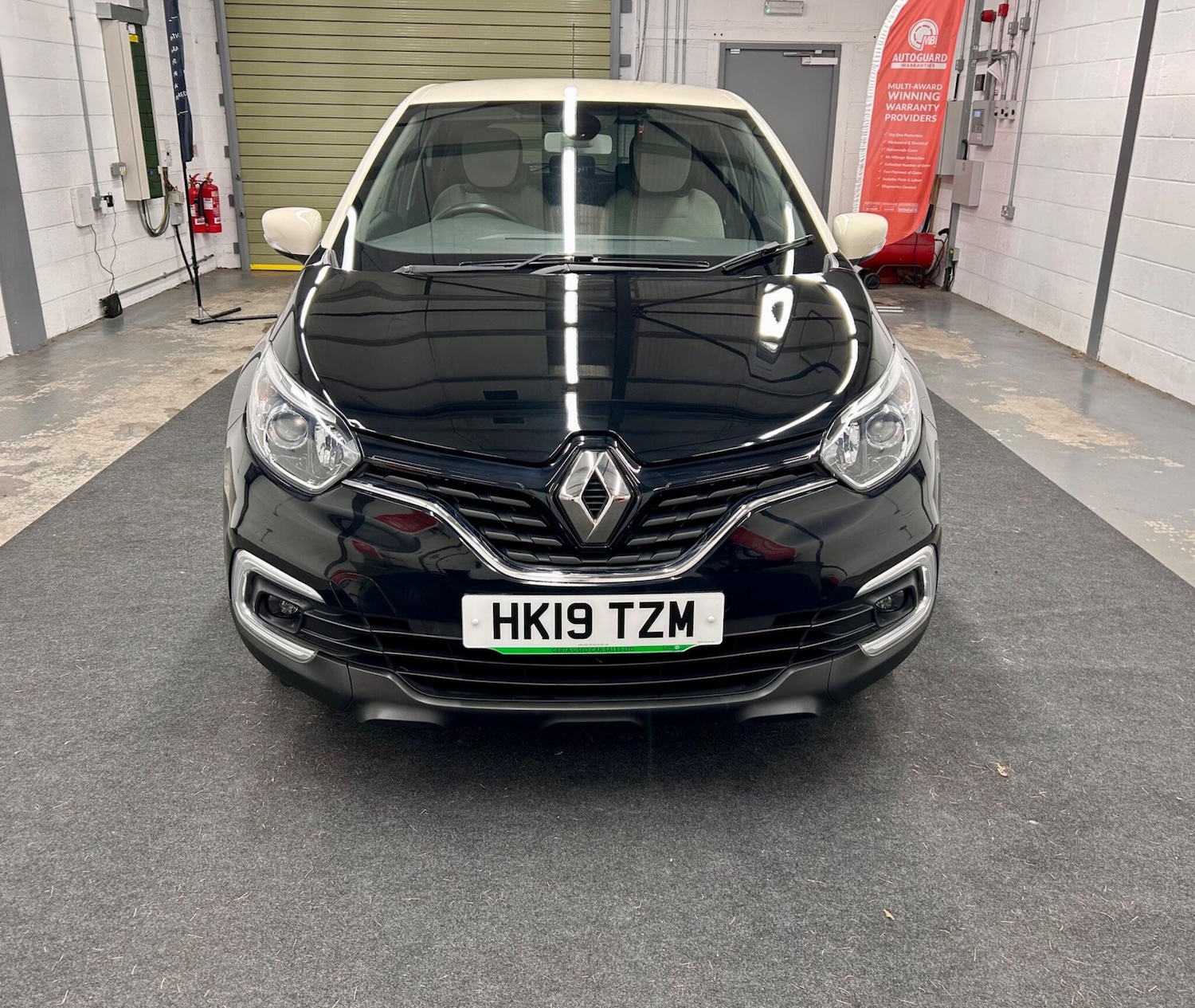Used Renault Captur 2019 for sale - 76913363: Photo 3
