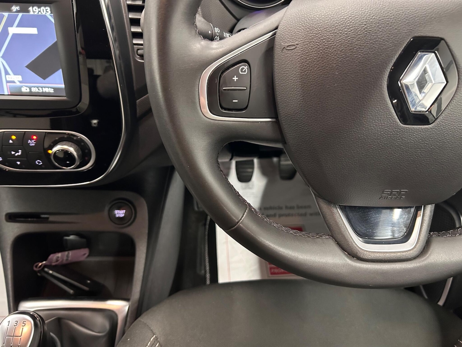 Used Renault Captur 2019 for sale - 76913363: Photo 30