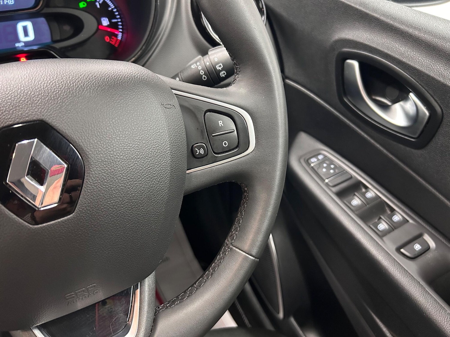 Used Renault Captur 2019 for sale - 76913363: Photo 31