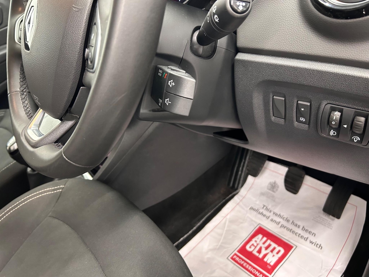 Used Renault Captur 2019 for sale - 76913363: Photo 32