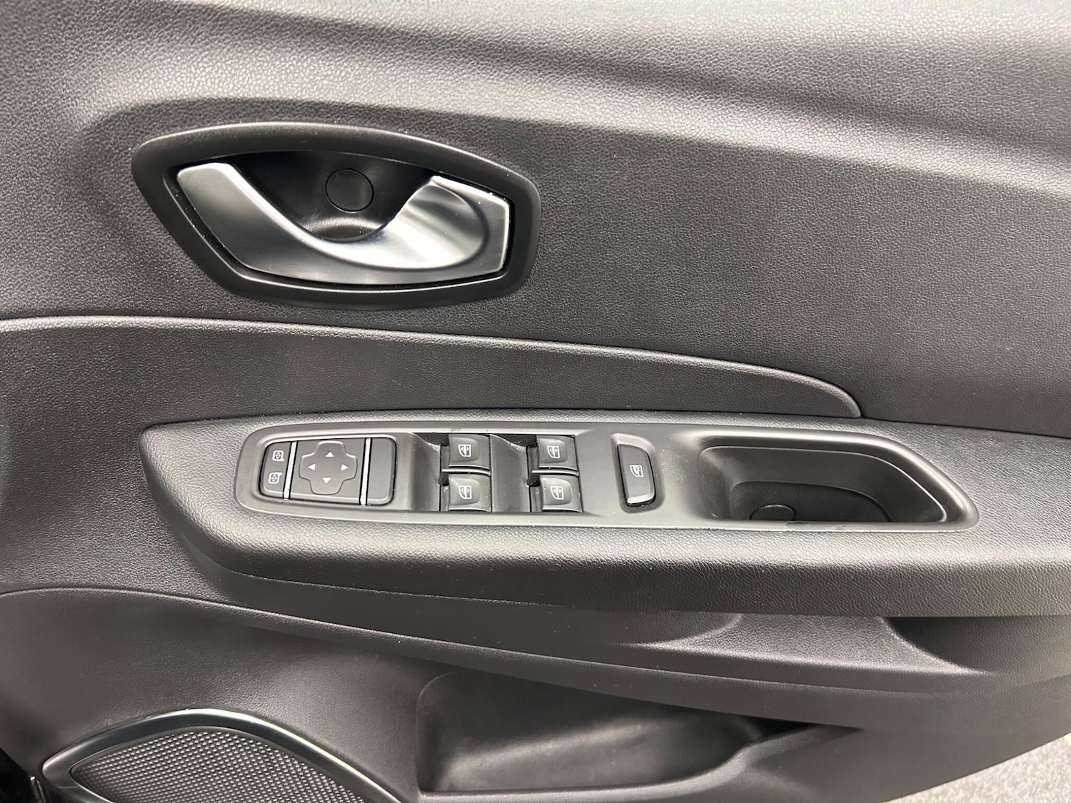 Used Renault Captur 2019 for sale - 76913363: Photo 34