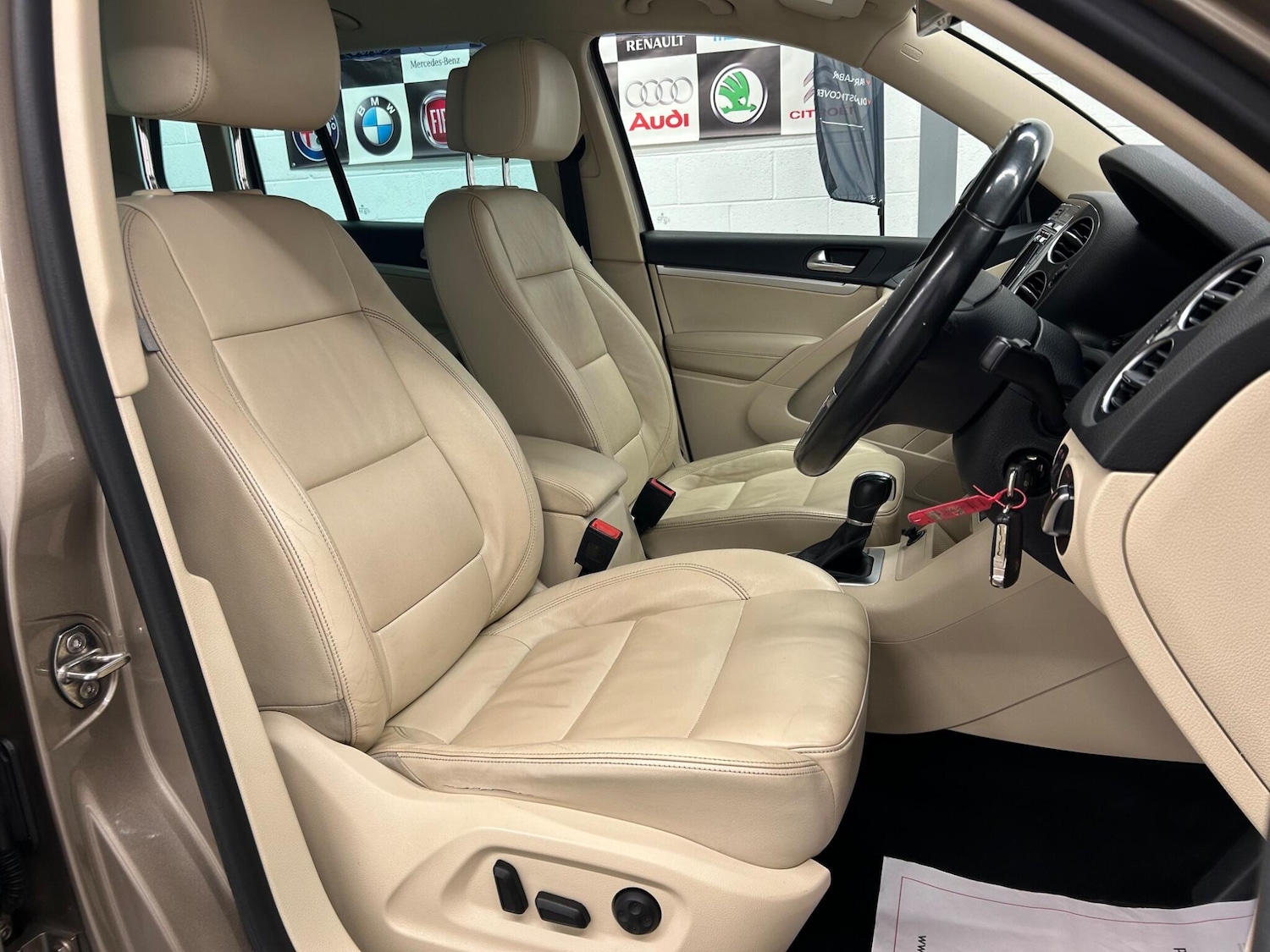 Used Volkswagen Tiguan for sale - 77612096: Photo 12