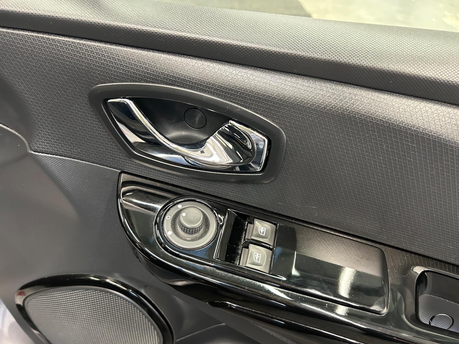 Used Renault Clio 2013 for sale - 78127666: Photo 31