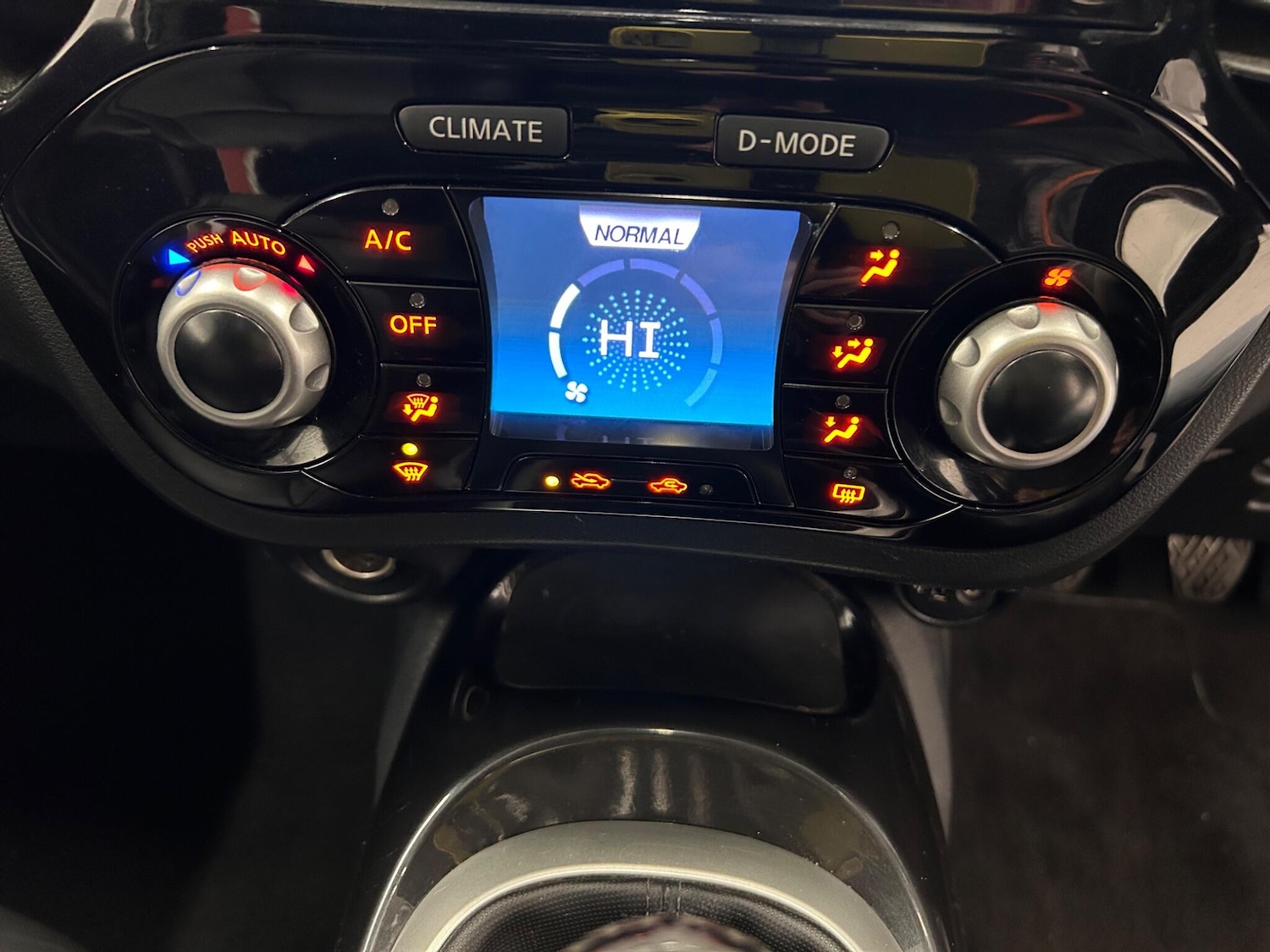 Used Nissan Juke 2015 for sale - 76613158: Photo 33