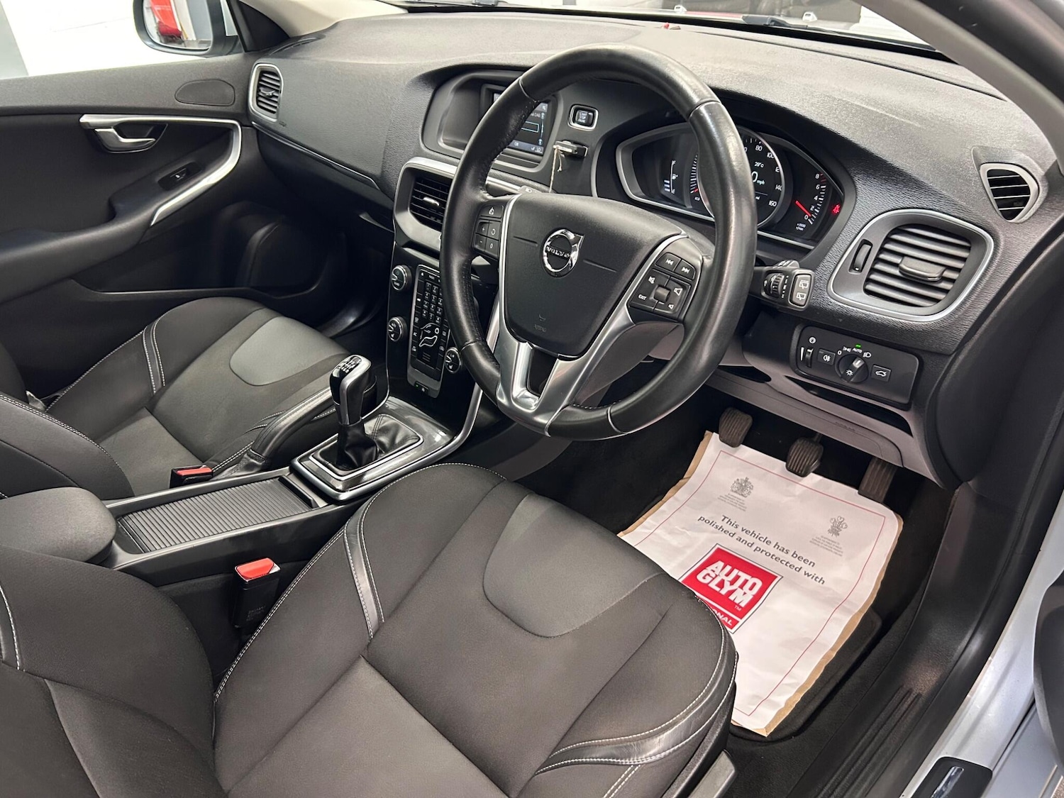 Used Volvo V40 2017 for sale - 76612916: Photo 11