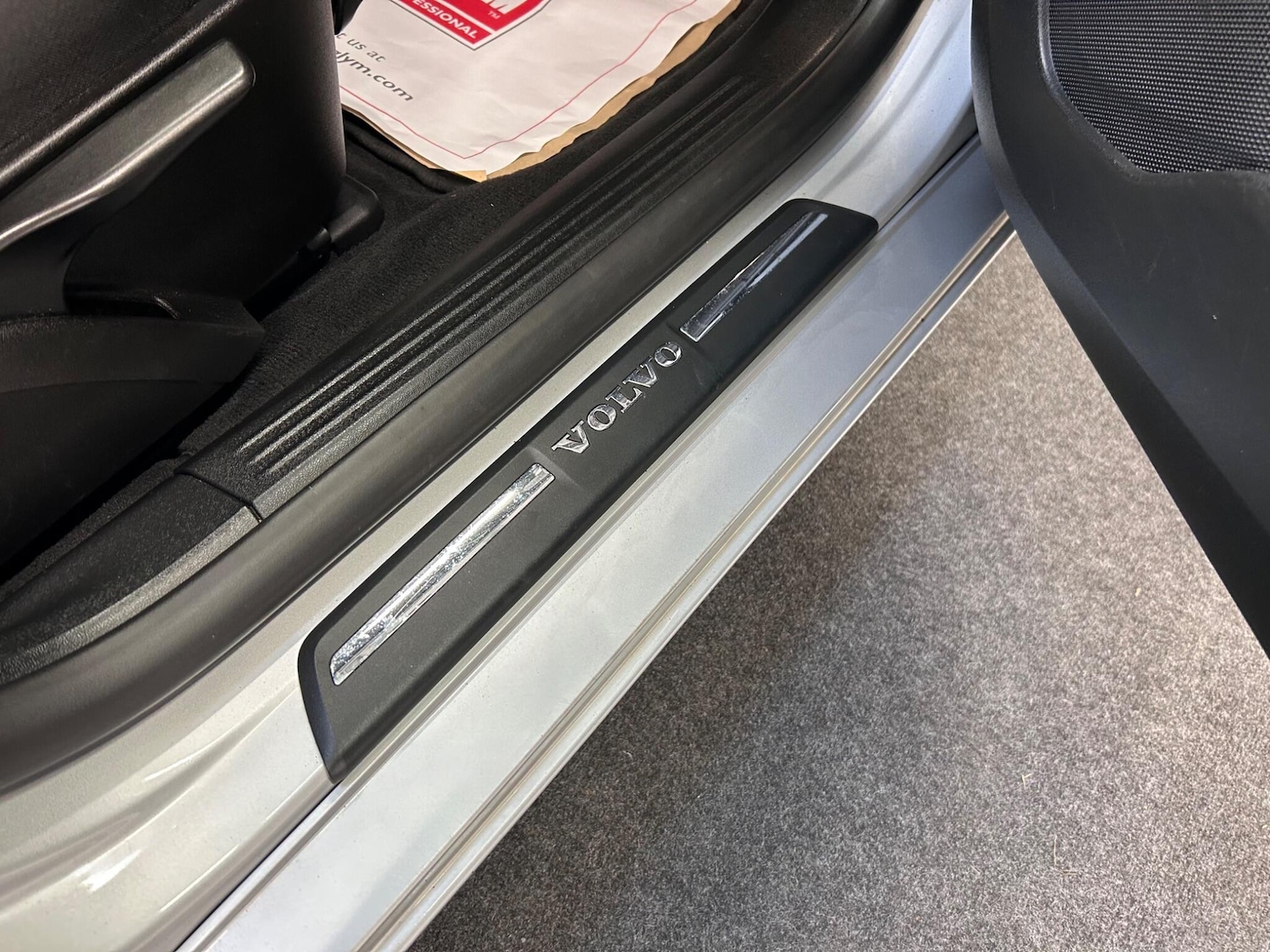 Used Volvo V40 2017 for sale - 76612916: Photo 31