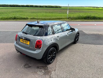 Used MINI Hatch 2018 for sale - 78852550: Photo