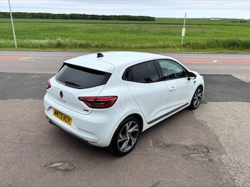 Used Renault Clio 2023 for sale - 78920774: Photo