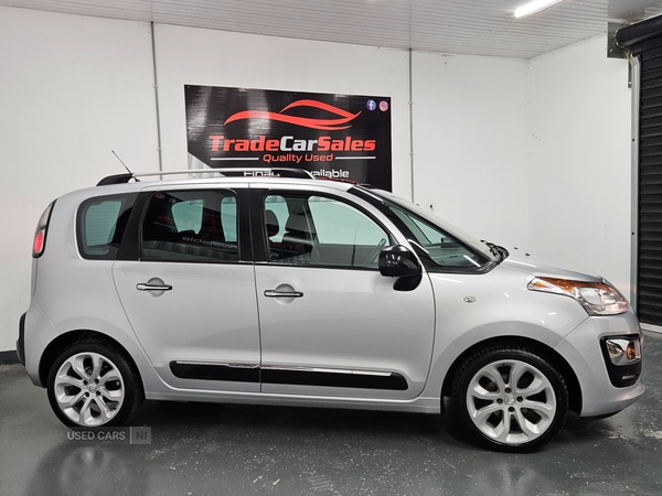 Used Citroen C3 Picasso 2017 for sale - 76240528: Photo 3