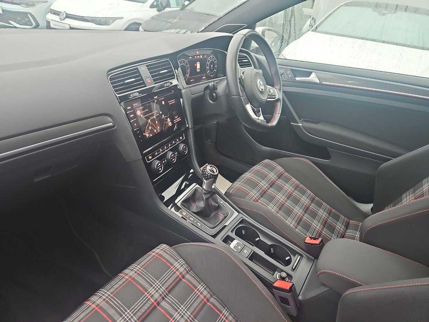 Used Volkswagen Golf 2019 for sale - 77501019: Photo 2