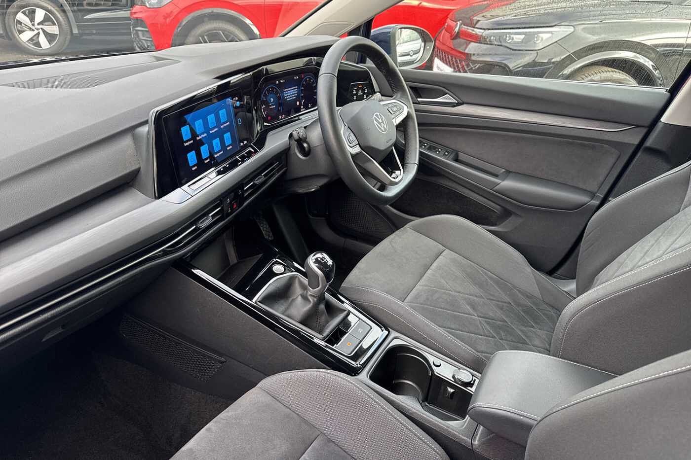 Used Volkswagen Golf 2023 for sale - 76676701: Photo 2